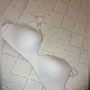 Victoria's Secret White Seamless Strapless Bra